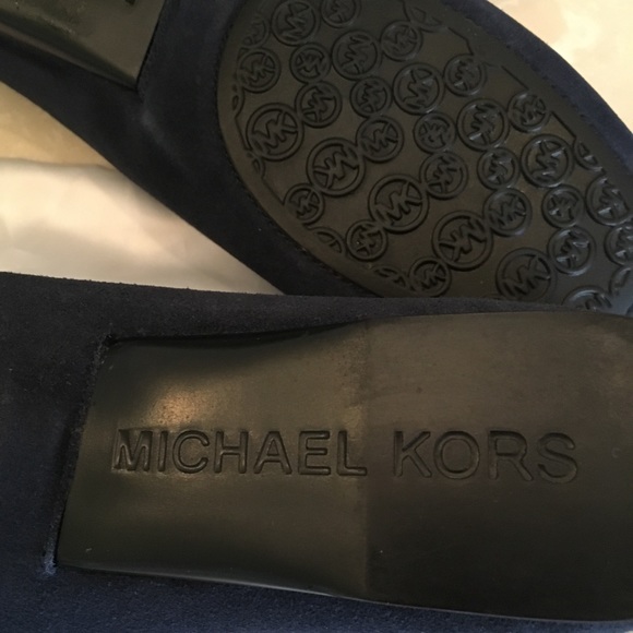 Michael Kors navy suede shoes - Picture 3 of 8